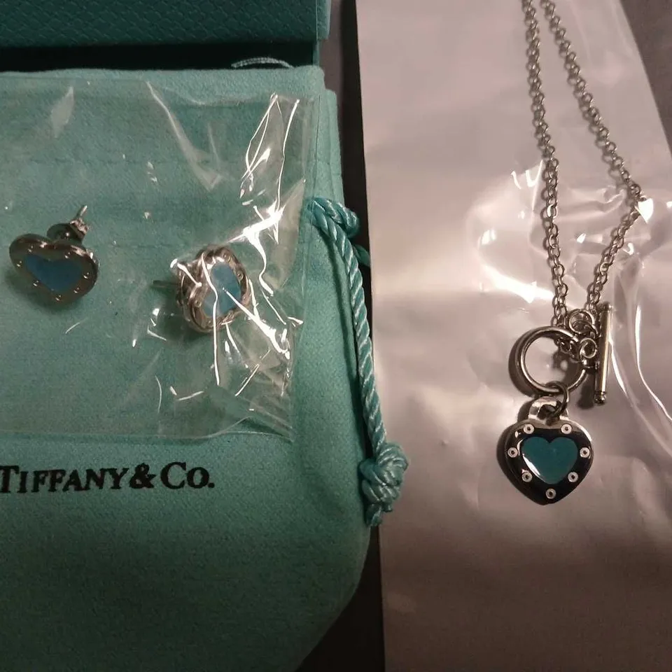 BOXED TIFFANY & CO HEART THEMED NECKLACE AND EARRING SET