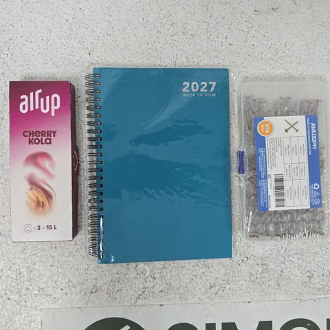 APPROXIMATELY 10 ASSORTED HOUSEHOLD ITEMS TO INCLUDE WOOD SCREWS ASSORTMENT, ETC