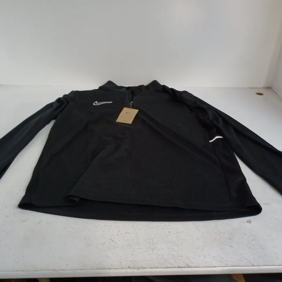 NIKE MEN'S BLACK 1/4 ZIP TOP, LONG SLEEVE – XL
