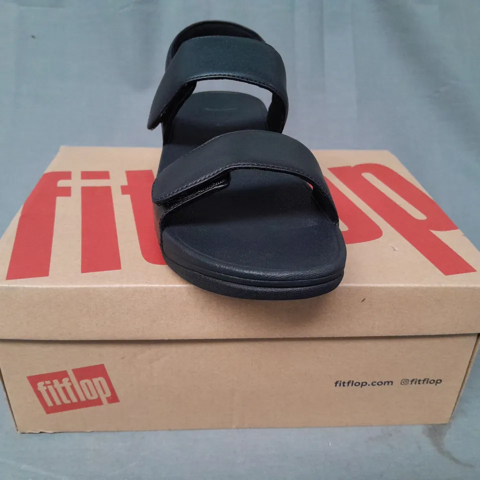 BOXED PAIR OF FITFLOP LULU ADJUSTABLE LEATHER BACK-STRAP SANDALS IN BLACK UK SIZE 7