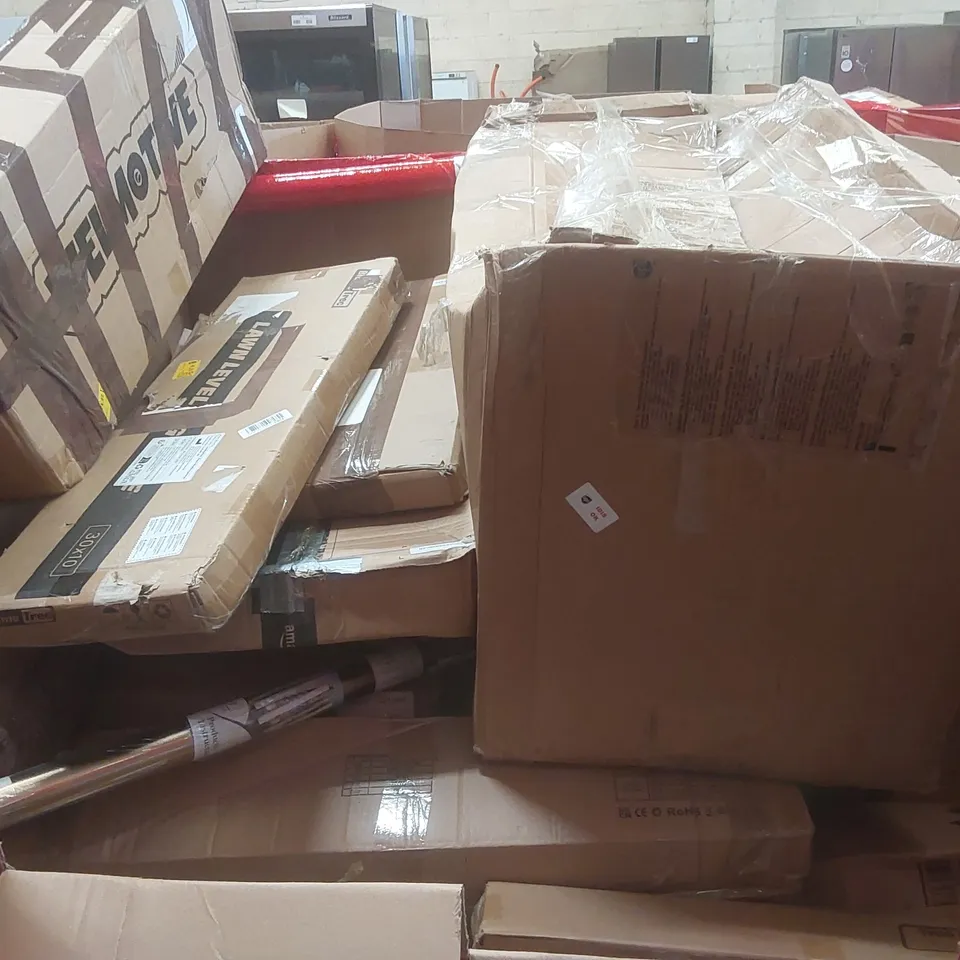 PALLET CONTAINING A VERY LARGE QUANTITY OF ASSORTED ITEMS INCLUDING: CHEST OF DRAWERS, POP-UP TENT, BED ASSIST RAIL ECT
