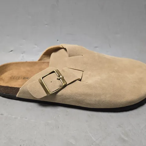 BRAVE SOUL LONDON LIGHT TAN CLOGS - UK  9 