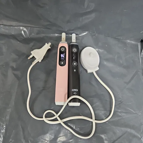 ORAL B IO TOOTHBRUSH DUO (BLACK & PINK)