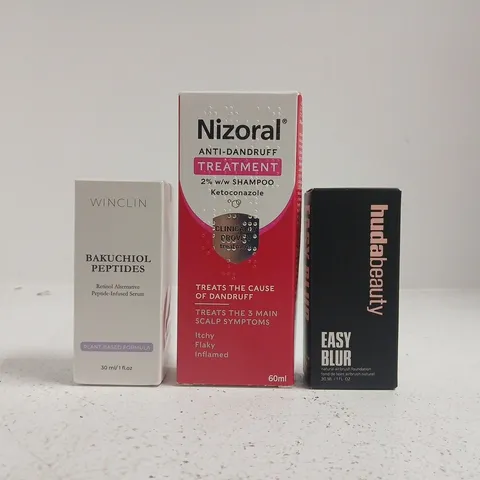 APPROXIMATELY 15 ASSORTED COSMETIC ITEMS INCLUDING VARIOUS MAKES AND BRANDS - COLLECTION ONLY
