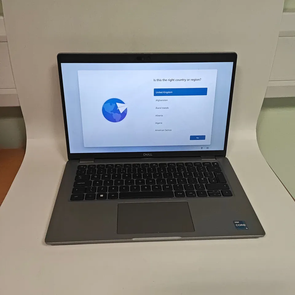 UNBOXED DELL LATITUDE 5440 INTEL CORE I5 LAPTOP IN SILVER - P165G