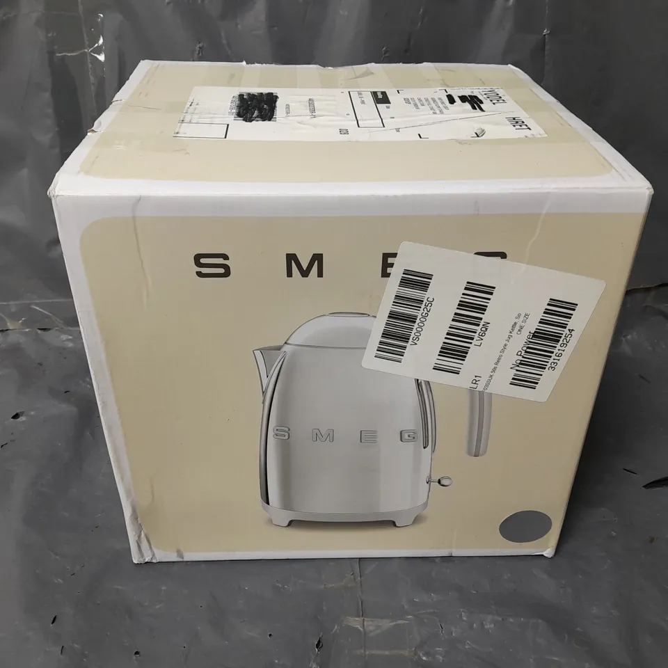 BOXED SMEG RETRO STYLE JUG KETTLE - POLISHED STEEL RRP £179.99