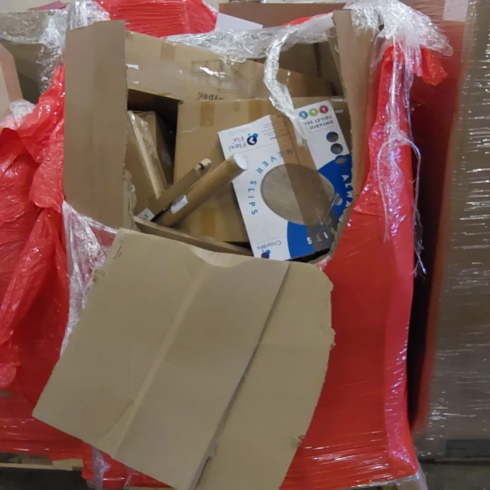 PALLET TO CONTAIN ASSORTED HOUSEHOLD ITEMS AND CONSUMER PRODUCTS. INCLUDES TOILET SEAT, PLAYPEN, VACUUM CLEANER ETC