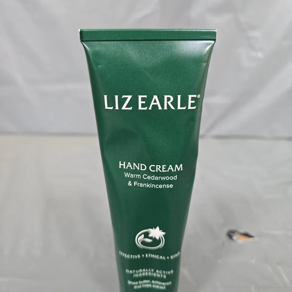 LIZ EARLE WARM CEDARWOOD & FRANKINCENSE HAND CREAM - 150ML