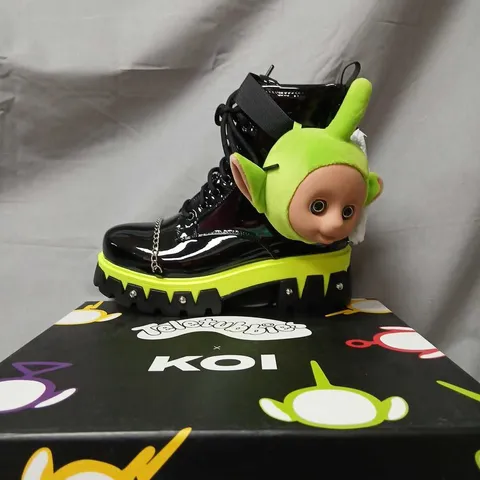 TELETUBBIES X KOI TUBBYTRONIC DIPSY BOOTS – BLACK PATENT BOOTS WITH NEON LIME SOLE, UK3