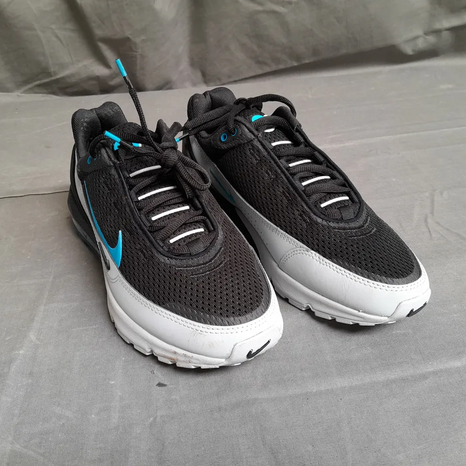 PAIR OF NIKE AIR TRAINERS SIZE UK7