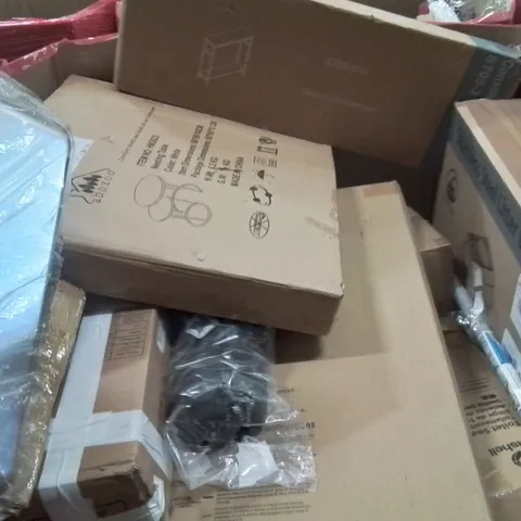 PALLET CONTAINING VARIOUS ASSORTED BOXED HOUSEHOLD ITEMS TO INCLUDE: METAL BED FRAME, STAINLESS STEEL CAT LITTER BOX, SIDE TABLE, NEST OF COFFEE TABLES AND LOTS MORE UNMARKED BOXED ITEMS