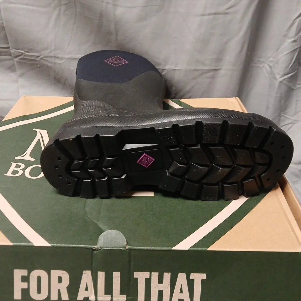 MUCK BOOT COMPANY WATERPROOF KNEE-HIGH BOOTS – BLACK SIZE UK 8M