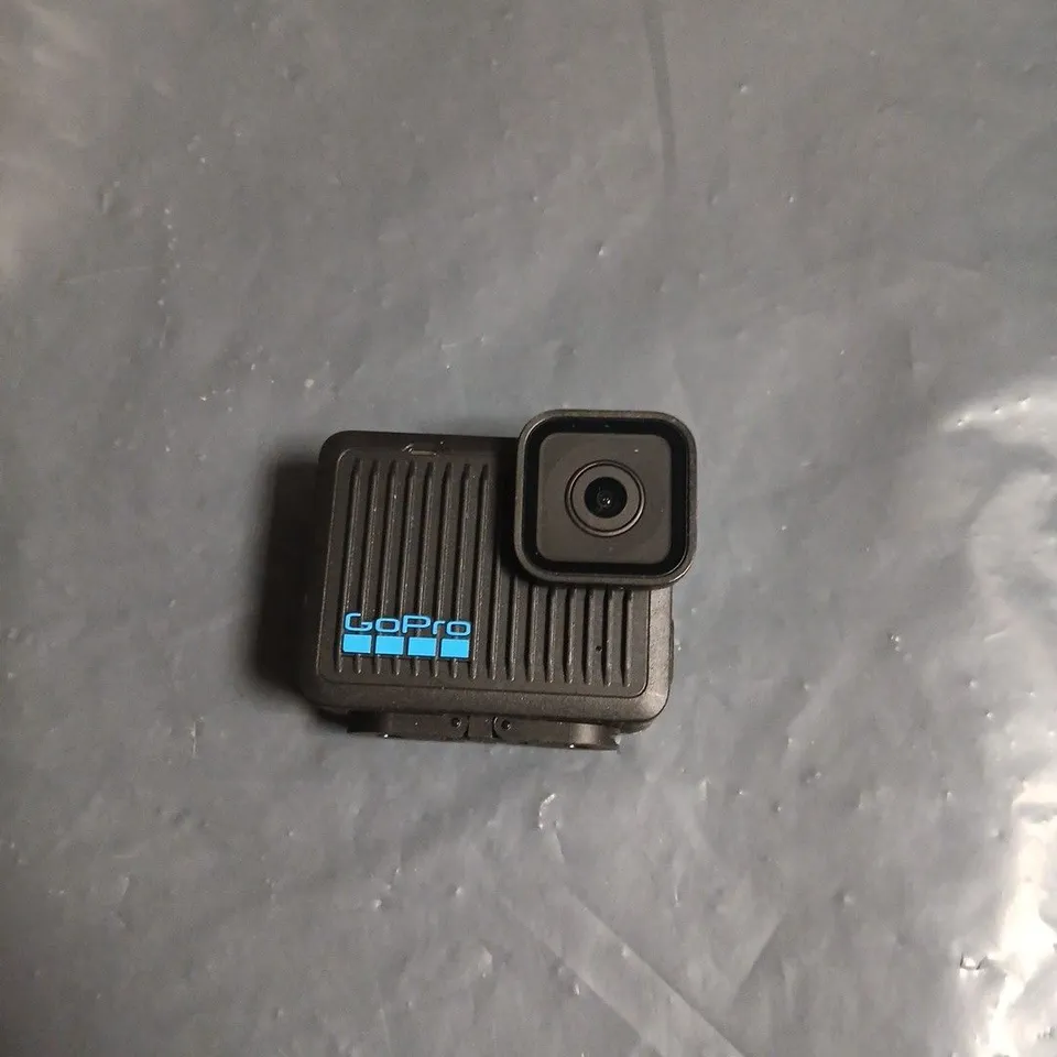GOPRO HERO ACTION CAMERA
