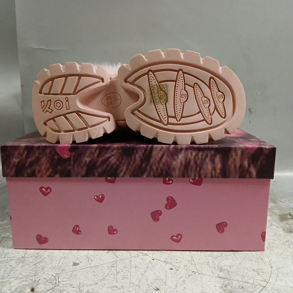 BOXED PAIR OF KOI KAWAII SASQUATCH FLUFFY SNOW BOOTS IN PINK SIZE UK 4