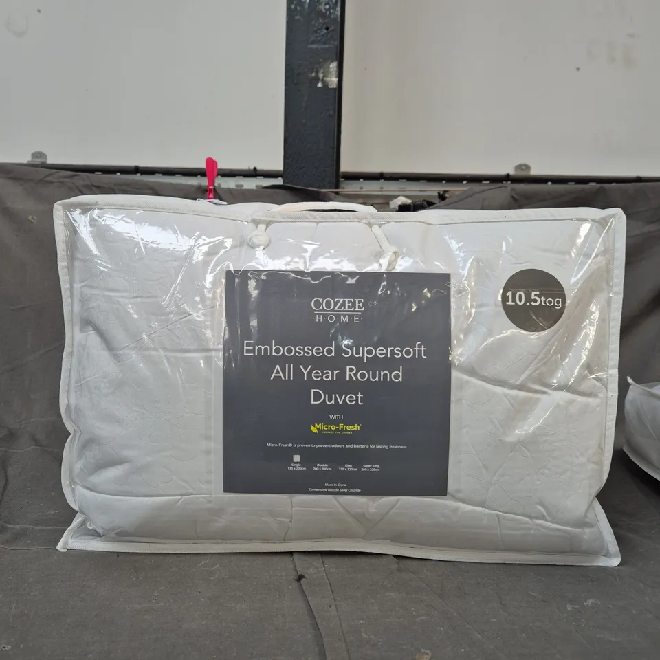 COZEE HOME EMBOSSED SUPERSOFT ALL YEAR ROUND DUVET, 10.5 TOG, MICRO-FRESH - SINGLE