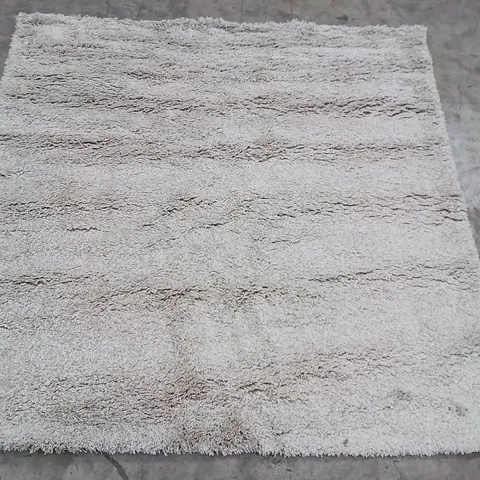QUALITY DESIGNER AREA RUG // APPROX SIZE: 200 X 200cm