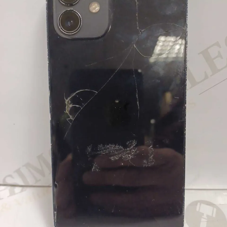 APPLE IPHONE - BLACK MODEL UNKNOWN 