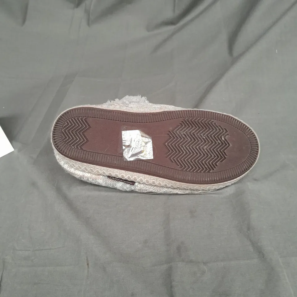 MUK LUKS MAGDALANA SLIPPERS IVORY SNOW SIZE 7
