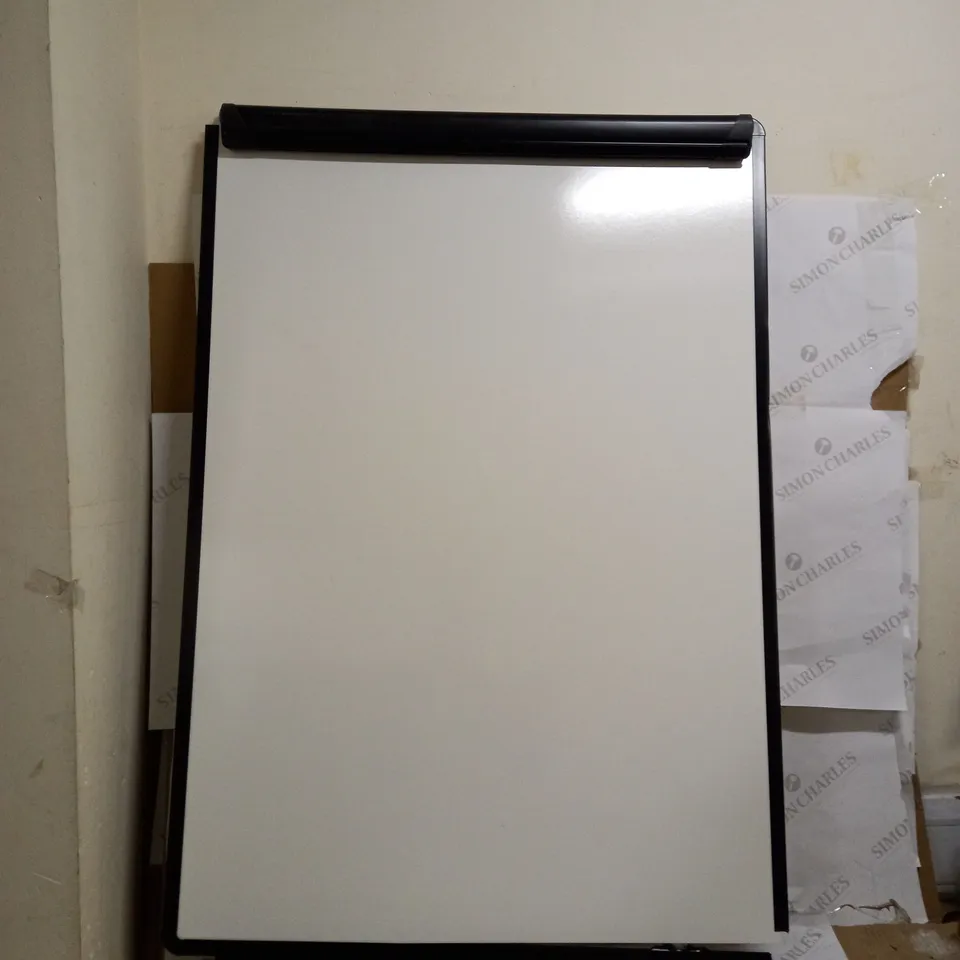 Q-CONNECT BUDGET FLIPCHART EASEL COLLECTION ONLY 