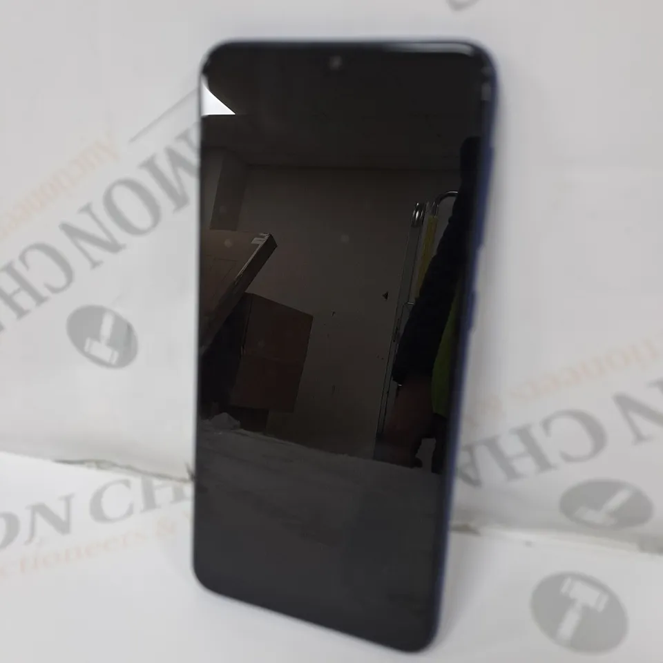 SAMSUNG GALAXY A10