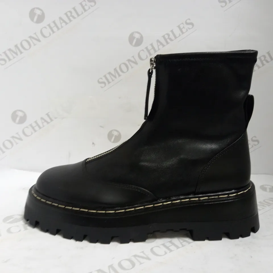 H&M ZIP FRONT BOOTS UK SIZE 6