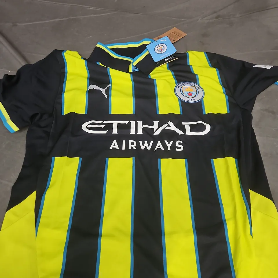 MANCHESTER CITY AWAY FOOTBALL SHIRT – UK M