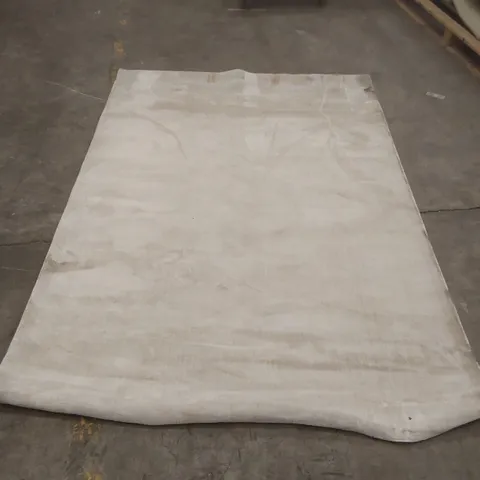 QUALITY DESIGNER AREA RUG - APPROXIMATELY 225 x 150cm