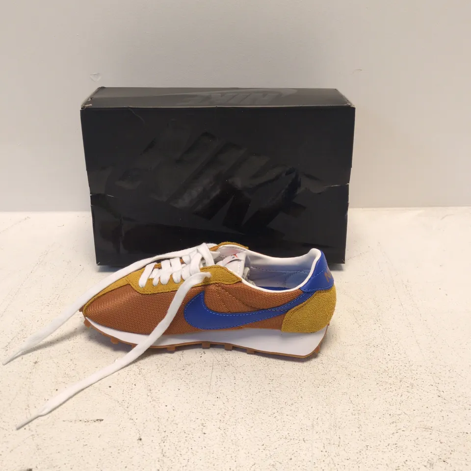NIKE TRAINERS – BROWN/TAN MESH WITH BLUE SWOOSH (UK 4)