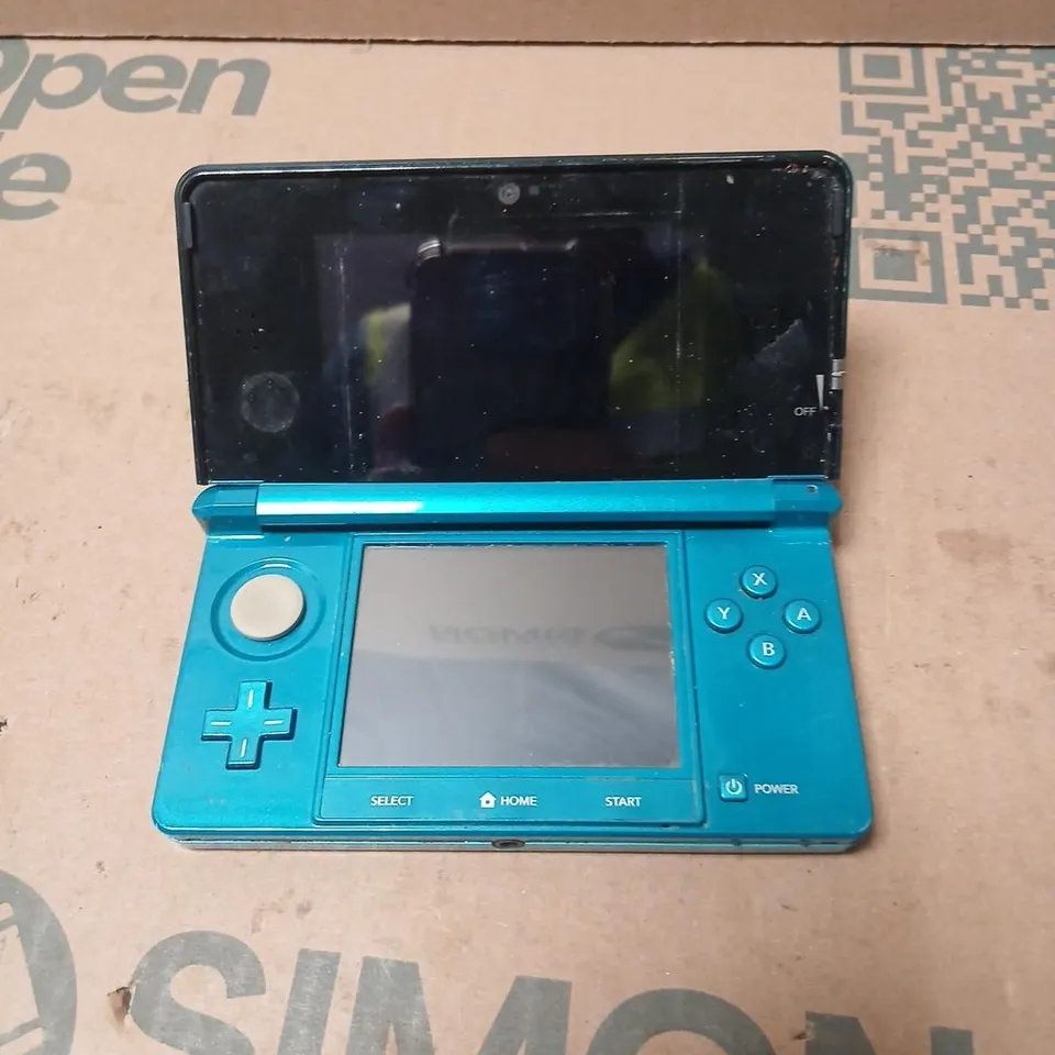 NINTENDO 3DS HANDHELD CONSOLE – AQUA BLUE