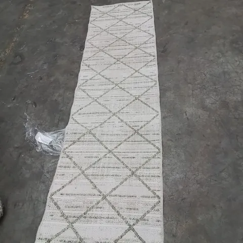 QUALITY DESIGNER AREA RUG - APPROXIMATELY 210X60CM