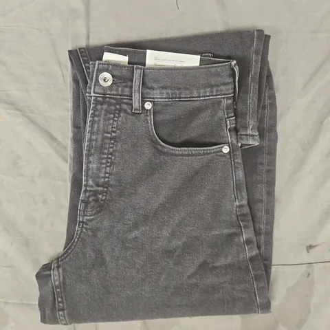 EVERLANE THE WAY-HIGH CURVE JEANS IN WASHED BLACK SIZE 26R