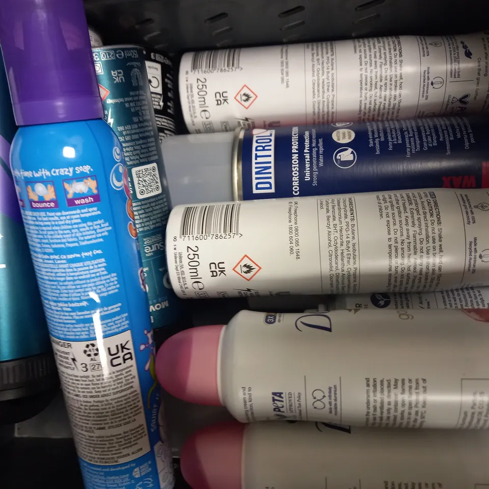 LOT OF APPROXIMATELY 20 ASSORTED AEROSOLS, TO INCLUDE MOTORCYCLE PAINT, GOT2B, MITREBOND, ETC - COLLECTION ONLY