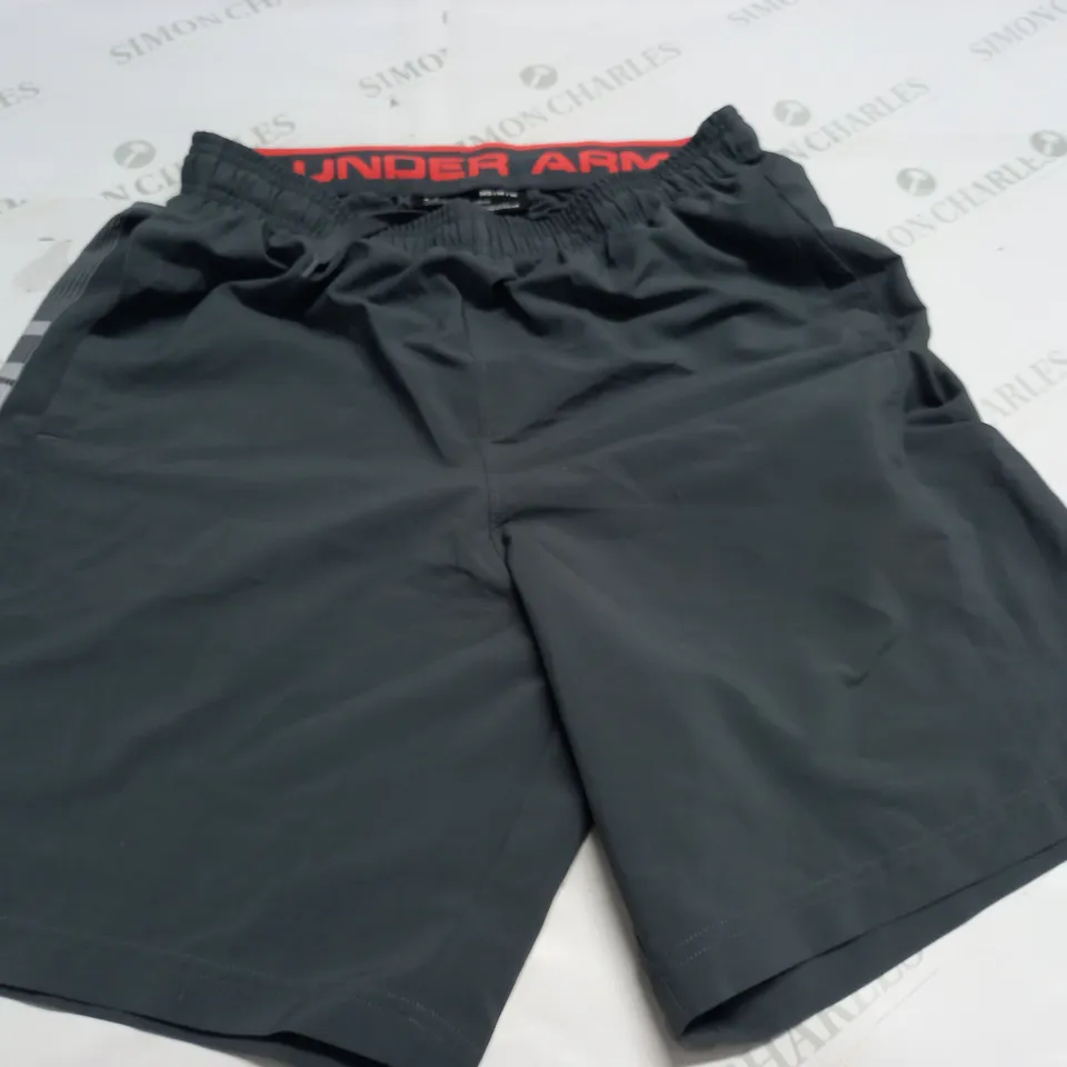 UNDER ARMOUR GREY SHORTS - MD