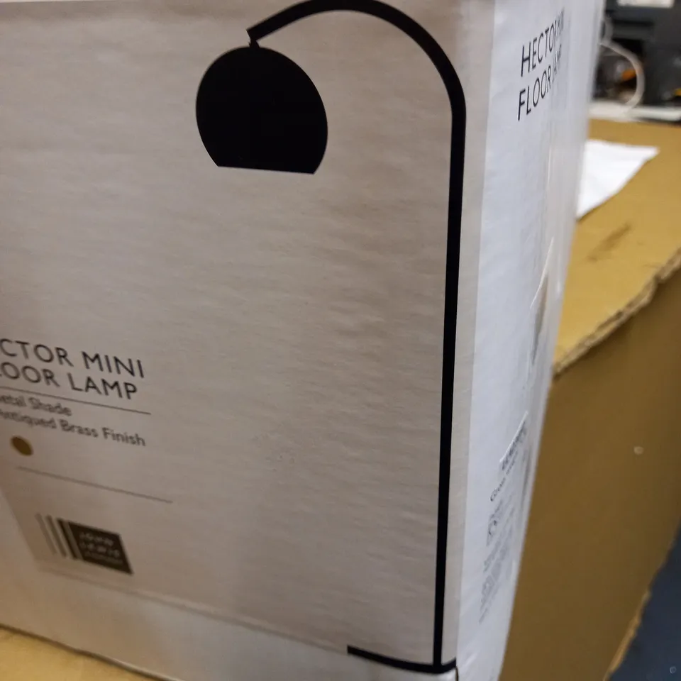 HECTOR MINI FLOOR LAMP