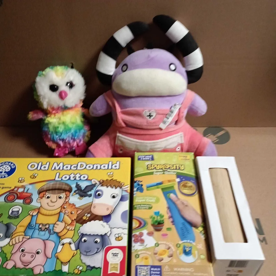 APPROXIMATELY 20 ASSORTED TOYS AND GAMES TO INCLUDE PLUSH TOYS, MATCHING GAMES, FIGURES ETC 