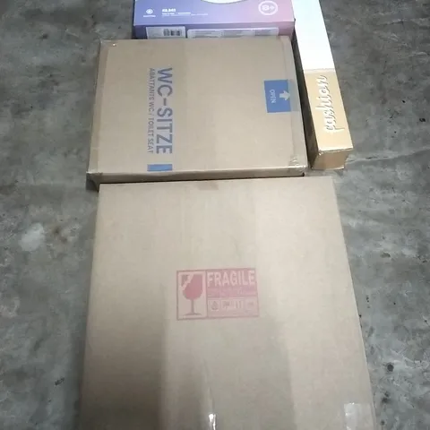 PALLET OF HOUSEHOLD ITEMS TO INCLUDE KNITTING MACHINE, TOILET SEAT, WINDOW BLINDS,MIRROR AND OTHER ASSORTED ITEMS...