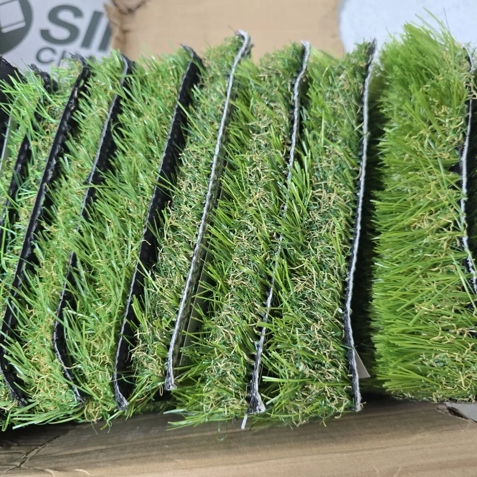 GARDENWAREHOUSE 10 PACK OF ARTIFICIAL GRASS PATCH TILES