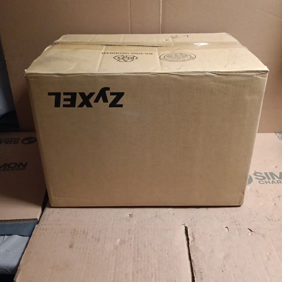 BOX: LARGE QUANTITY OF HARRY POTTER WIZARDING WORLD MULTI PURPOSE FACE COVERINGS