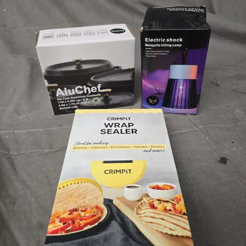APPROXIMATELY 8 ASSORTED HOUSEHOLD ITEMS TO INCLUDE CRIMPIT, MOSQUITO KILLING LIGHT, NOTEBOOK ETC 