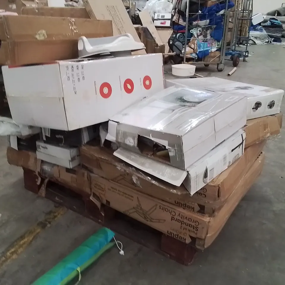 PALLET OF ASSORTED HOUSEHOLD GOODS AND PRODUCTS TO INCLUDE;FAN,SHOERACK,PLAYPEN,PARASOL BASE,GRAVITY CHAIRS 