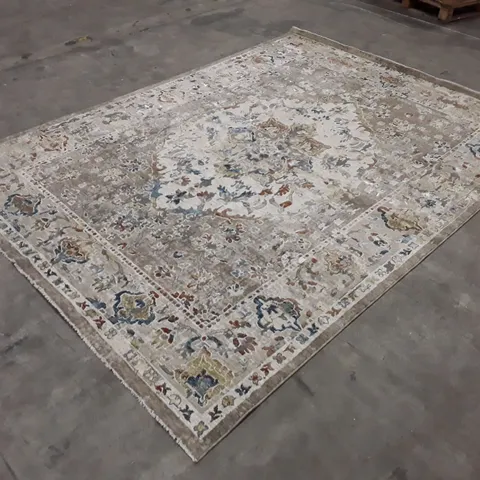 QUALITY DESIGNER AREA RUG APPROXIMATELY 240Γ320CM