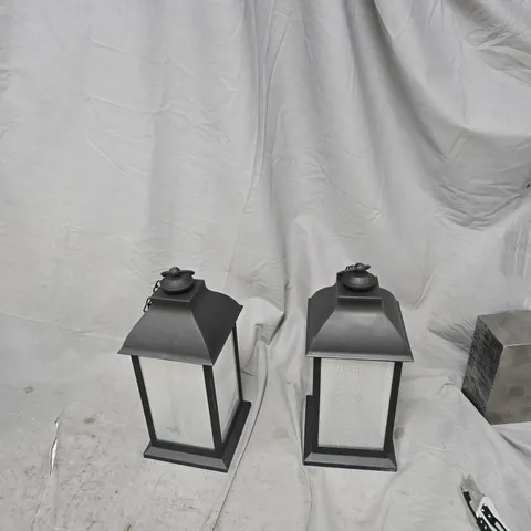 HOME STORIES SET OF 2 INDOOR / OUTDOOR LED EFFECT LANTERNS