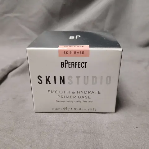 BPERFECT SKIN STUDIO SKIN BASE β SMOOTH & HYDRATE PRIMER BASE (30 ML), BOXED