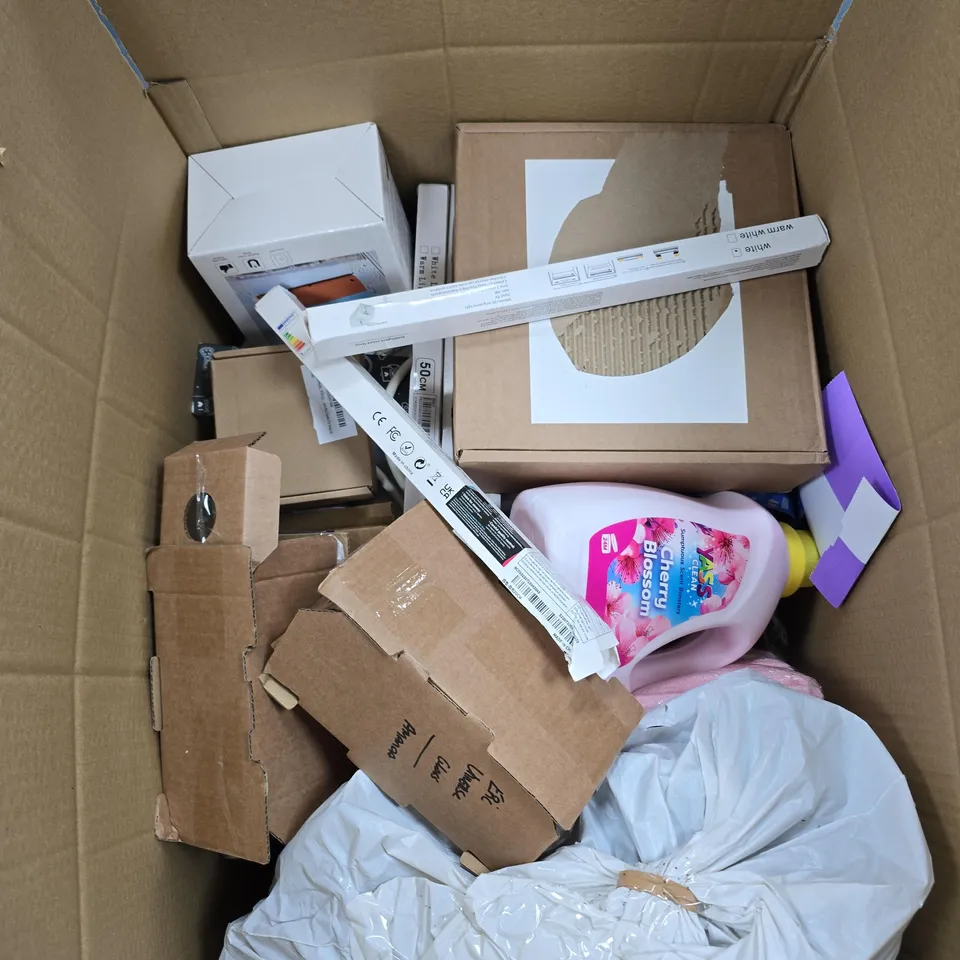 APPROXIMATELY 15 ASSORTED HOUSEHOLD PRODUCTS TO INCLUDE YASS CLEAN , WATER OUTLET AND LED LIGHTS