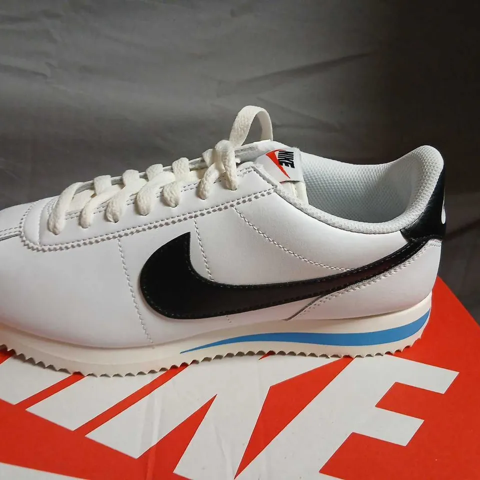 NIKE CORTEZ WHITE LEATHER SNEAKERS – UK 5 (US 7.5)