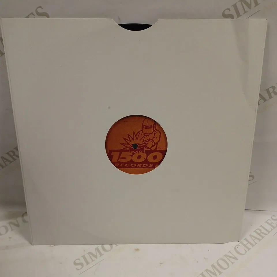 BOX TO CONTAIN APPROX. 10 X ASSORTED MUSIC VINYL'S. ARTISTS VARY 