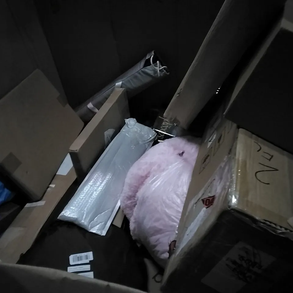 PALLET CONTAINING ASSORTED PRODUCTS INCLUDING OFFICE CHAIR, HOLLYWOOD MAKEUP MIRROR, BADMINTON RACKET & KICK SCOOTER