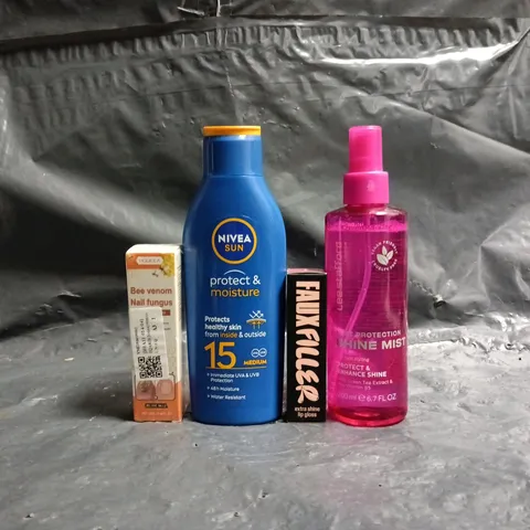 APPROXIMATELY 20 ASSORTED COSMETIC ITEMS TO INCLUDE NIVEA, HOUKEA, ETC - COLLECTION ONLY