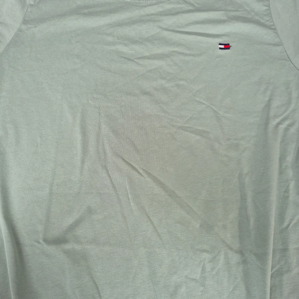 TOMMY HILFIGER T-SHIRT IN MINT GREEN SIZE 3XL