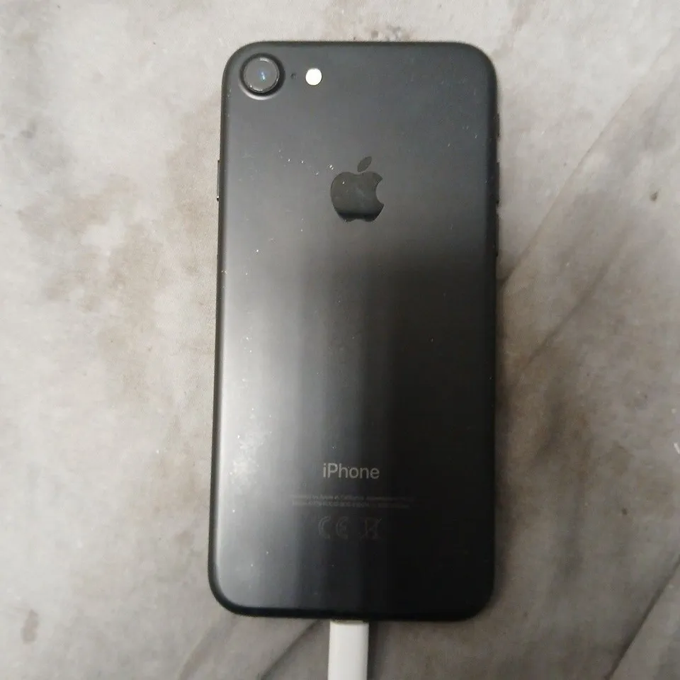 APPLE IPHONE 7 A1778 MOBILE PHONE
